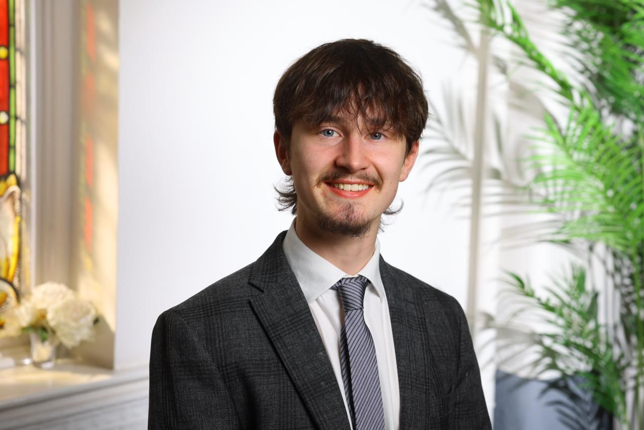 Headshot of Will Davies